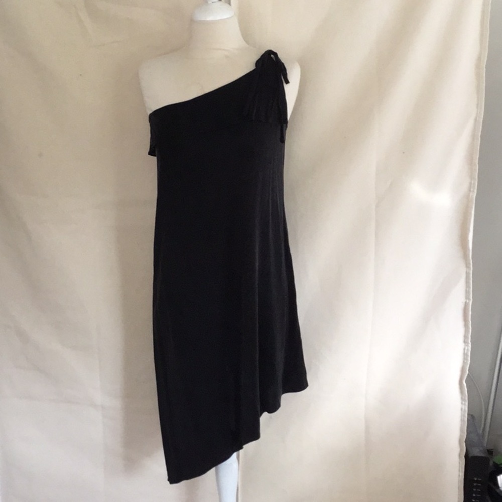 Black one-shoulder asymmetrical dress